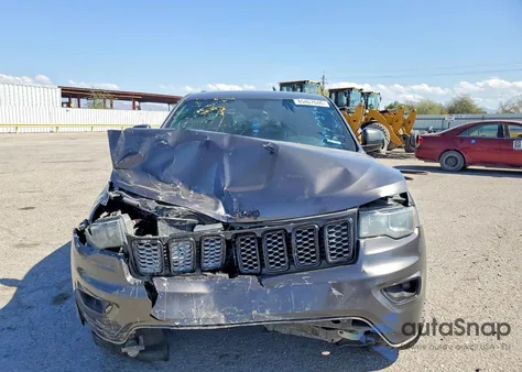 2018 Jeep Grand Cherokee Laredo из США, поврежденный, VIN 1C4RJFAG7JC320600